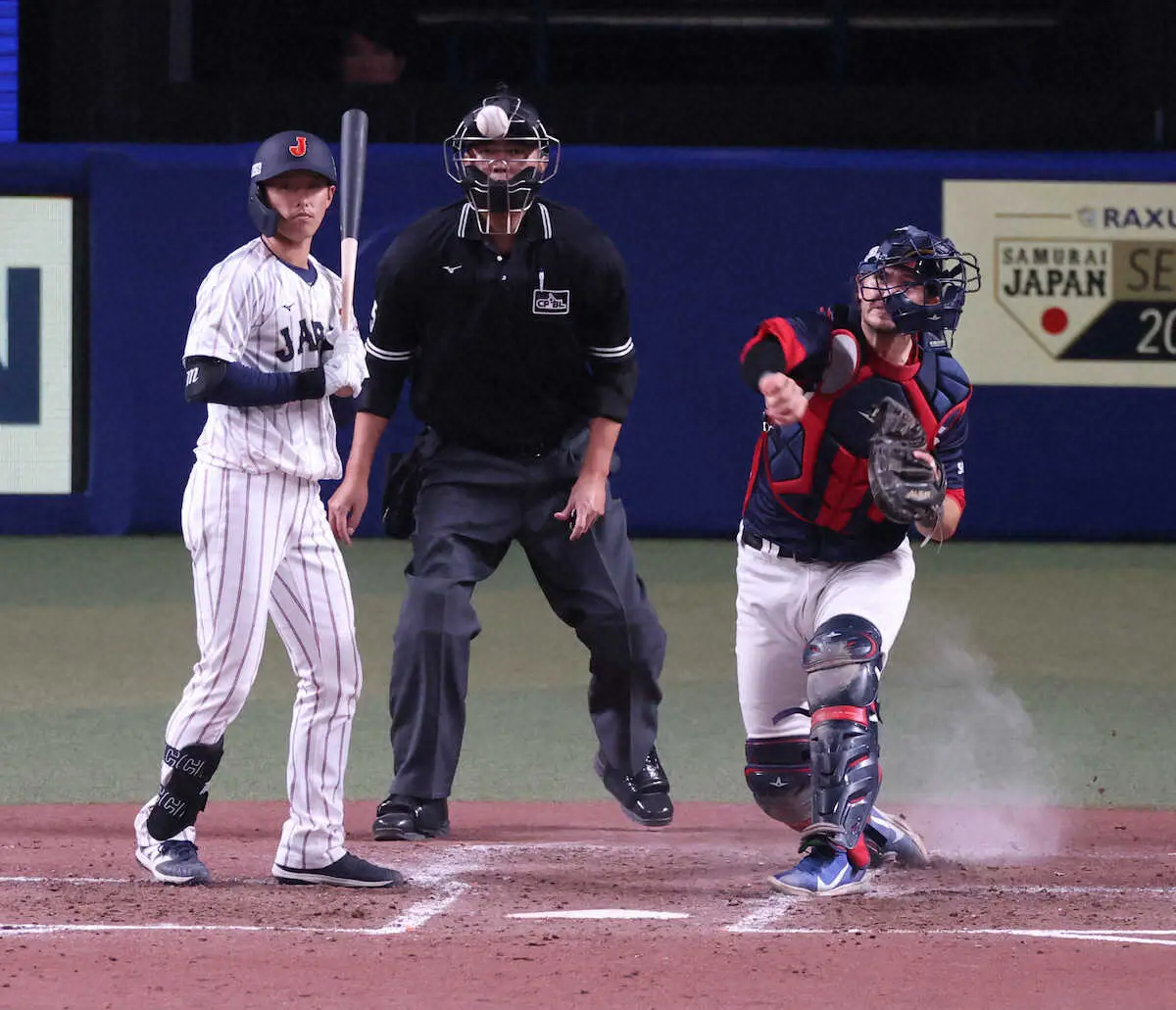 【画像・写真】強肩強打チェコのイケメン捕手に日本ファン釘付け　「イケメンがマスク貫通してる」「手強い」