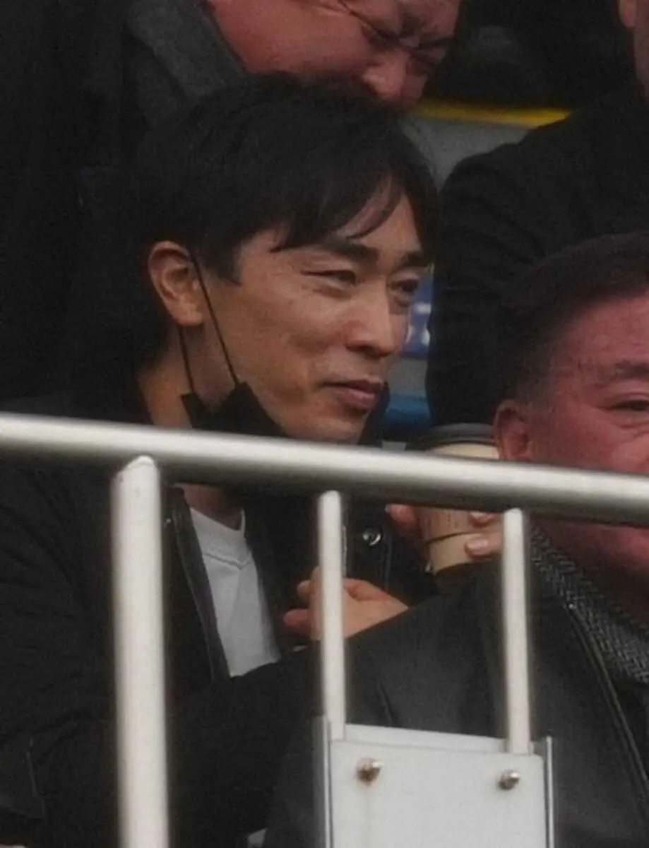 【画像・写真】早慶戦を早大OB和田毅が観戦「凄く感慨深い」　今季限りで引退表明