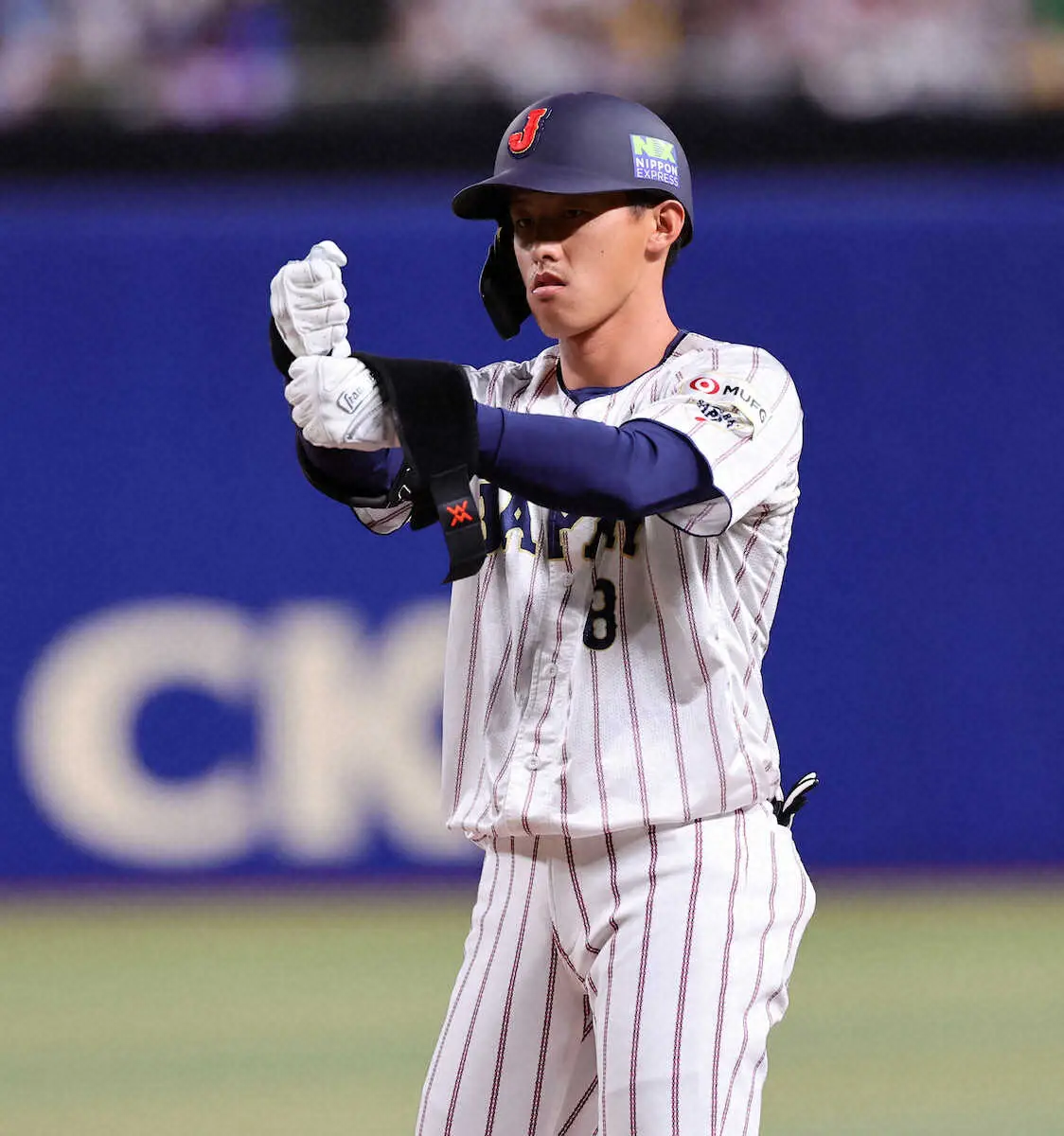 【画像・写真】侍・楽天の辰己　チーム1号ダメ押し3ラン！　パフォーマンス総選挙“当選”へ両手ふらふらポーズ