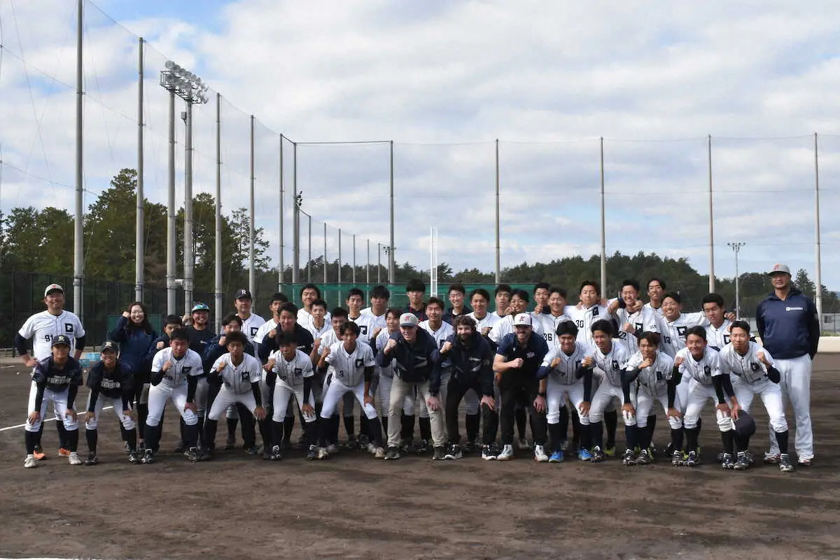 【画像・写真】チェコ代表・サトリア投手らが履正社スポーツ専門学校の学生と野球交流
