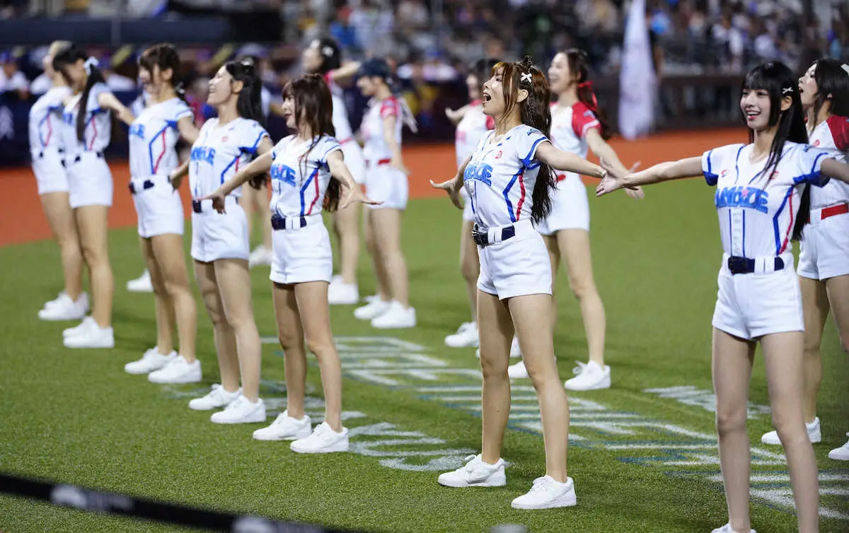 【画像・写真】【プレミア12】プロ野球とも高校野球とも違う“台湾の応援”がXトレンド入り「クセになる」
