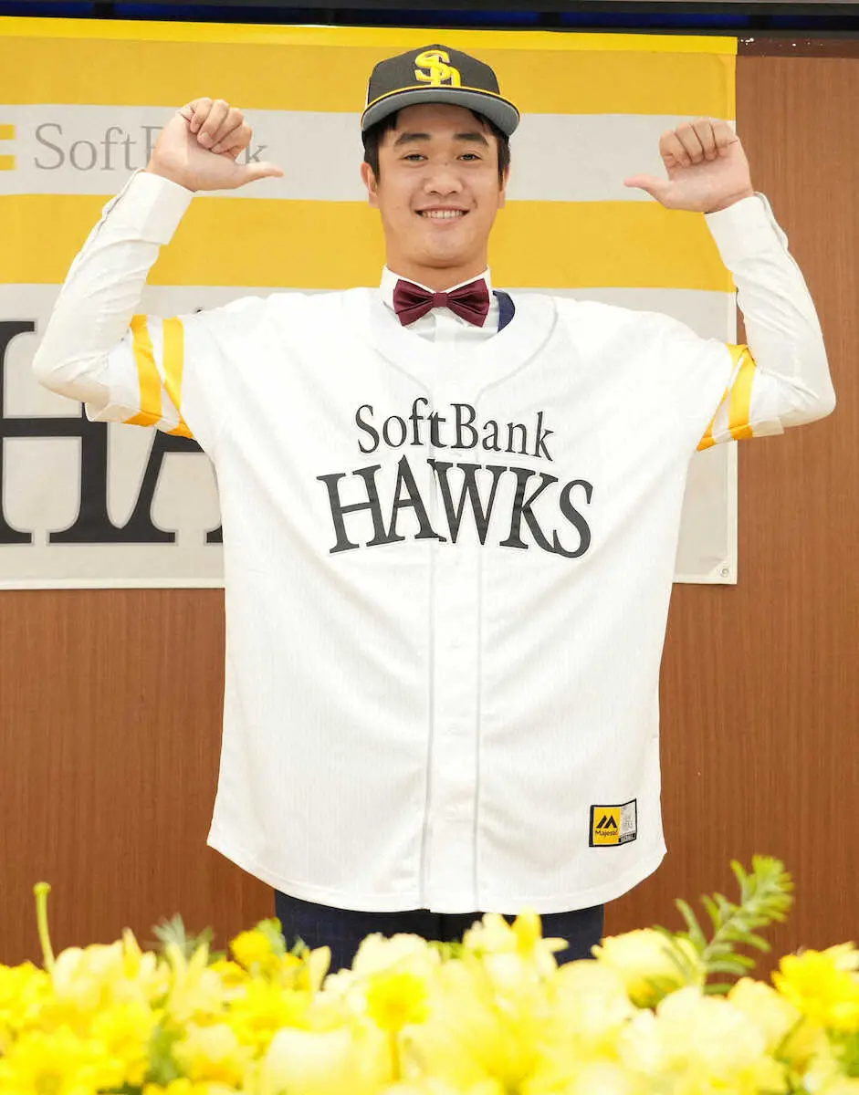 【画像・写真】ソフトバンクにドラ1級、台湾出身19歳の最速157キロ右腕チャン・ジュンウェイが育成で加入