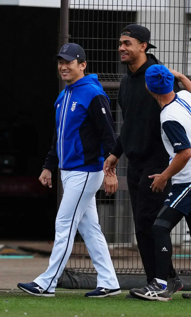 【画像・写真】マリナーズ718億円男フリオ・ロドリゲス　DeNA電撃訪問　番長興奮「スーパーメジャーリーガー」