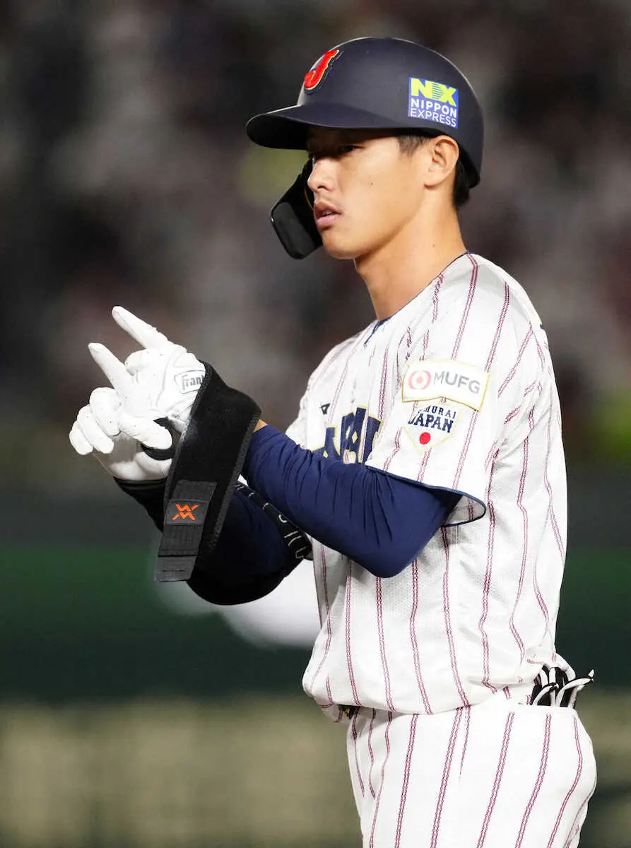 【画像・写真】侍・辰己「100点」先発復帰で即マルチ　17日キューバ戦でモイネロから右上腕付近に死球