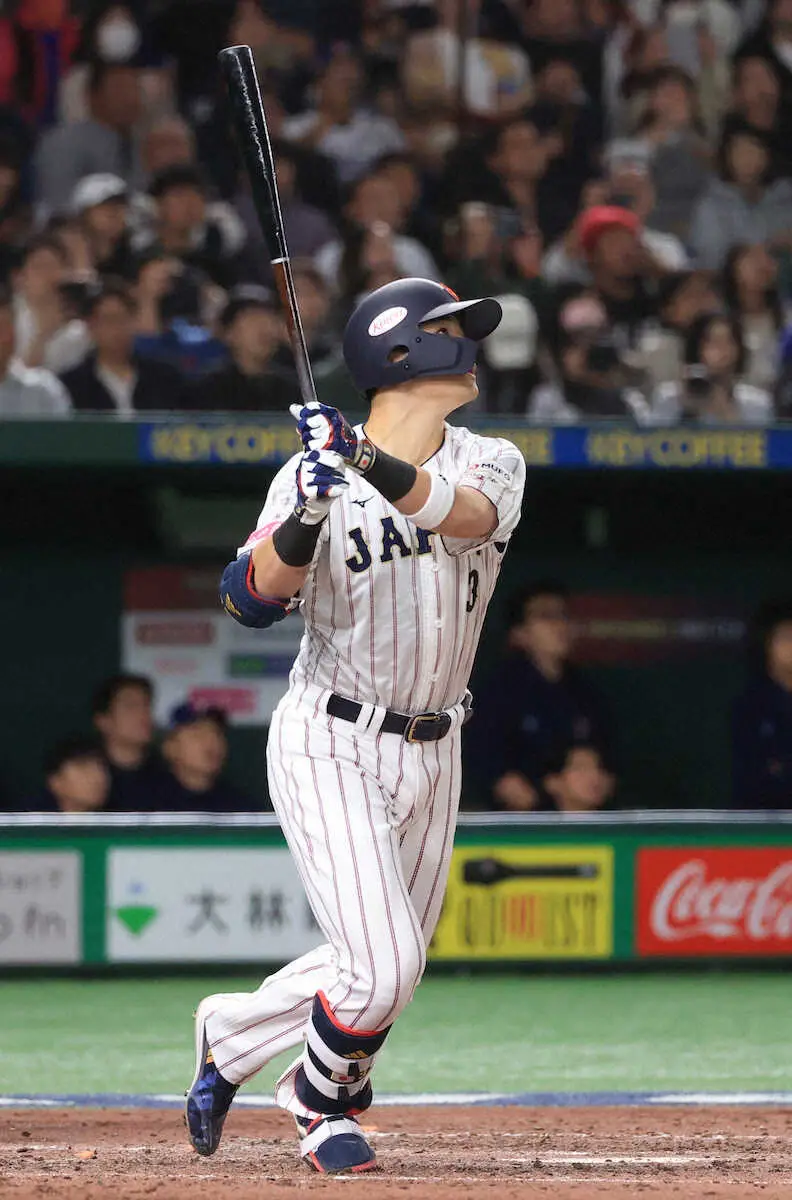 【画像・写真】【プレミア12】侍ジャパン・清宮が右中間フェンス直撃の適時三塁打　試合前の円陣の声出しでもチーム鼓舞