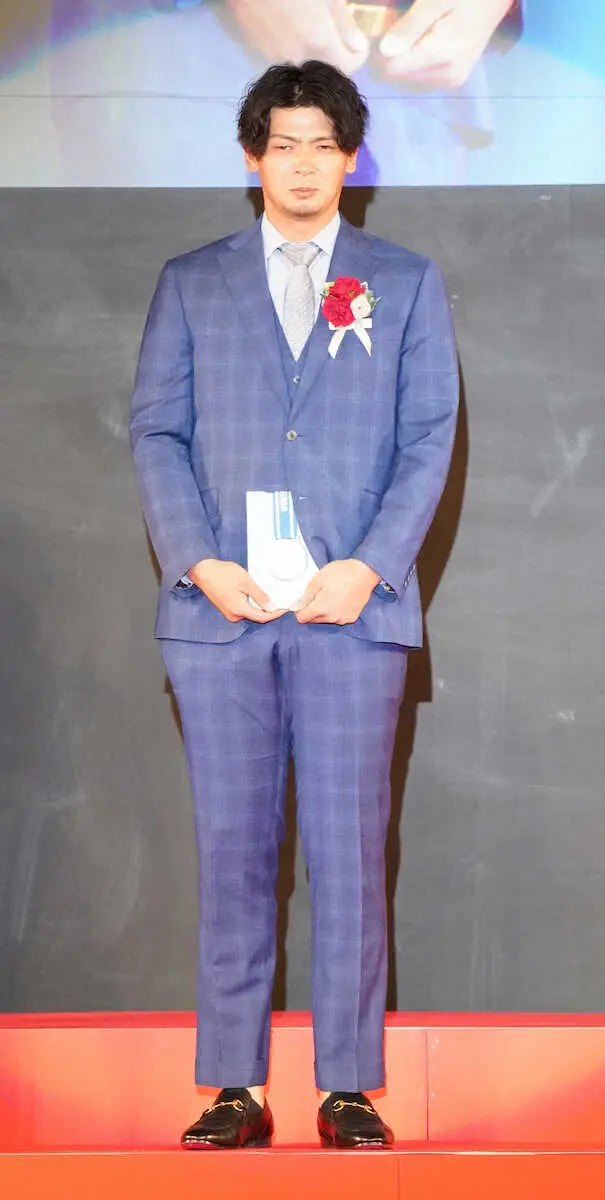 【画像・写真】ウエスタンL首位打者の阪神・井上が「NPB　AWARDS」出席　1軍でのタイトル争い誓う