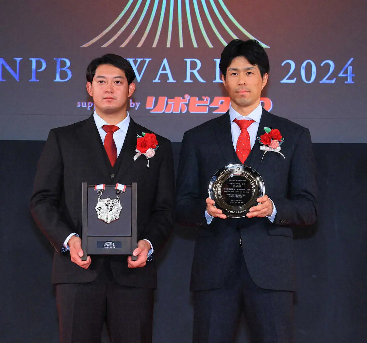 【画像・写真】ロッテ佐藤都志也　セ新人王の船迫を祝福「新人王らしくない、オールドルーキーなんで」