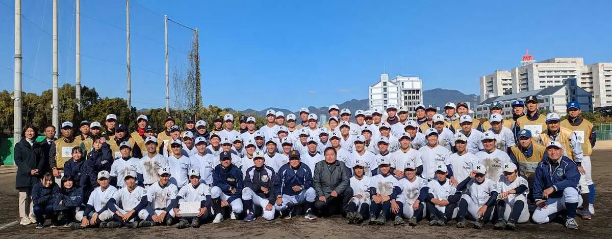 【画像・写真】「甲子園の感激を教え子に」「いつか甲子園で再会を」　高校野球・甲子園塾最終日