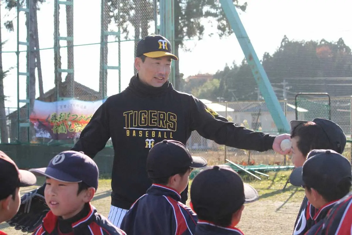 【画像・写真】阪神・岩崎　「凄く楽しかった」気仙沼で野球教室　全国に虎党拡大へ“敵地無双”誓う　