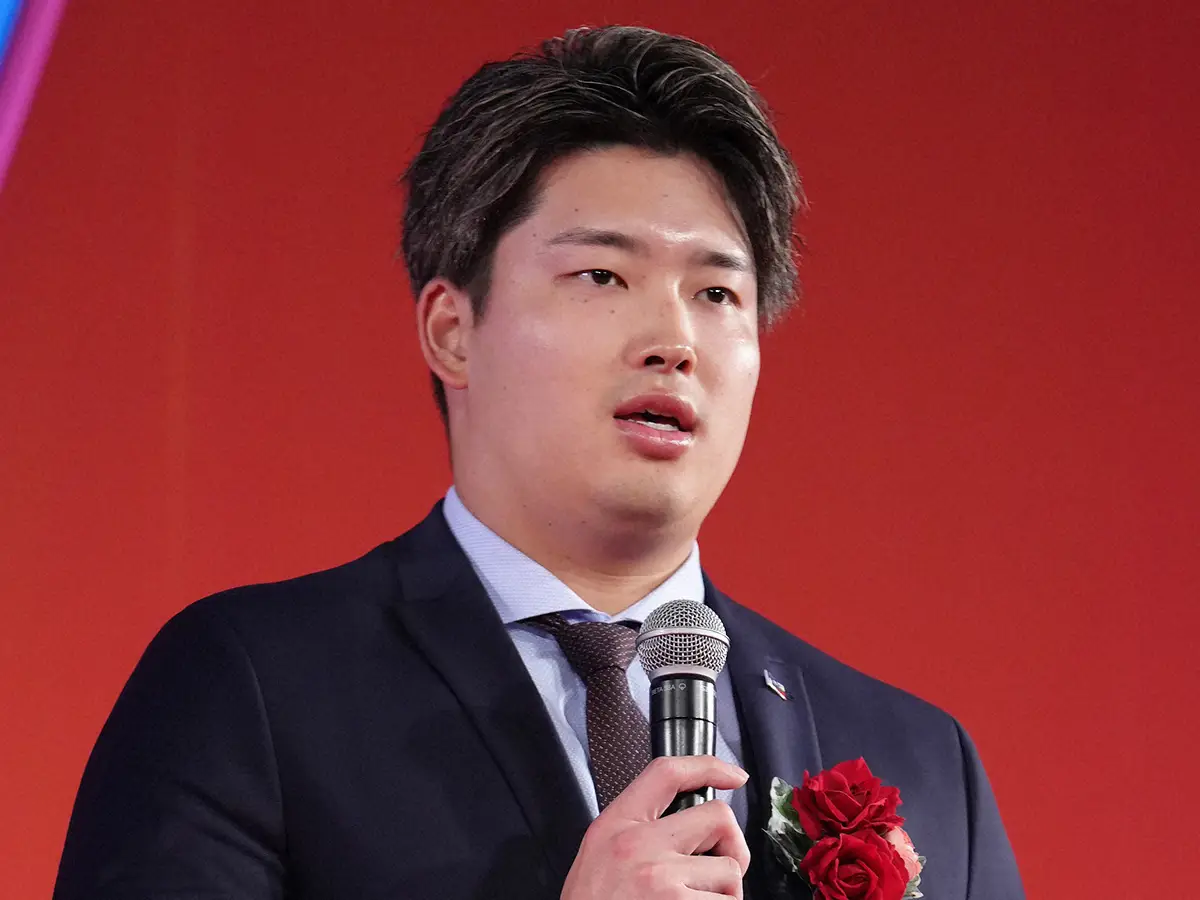 【画像・写真】ヤクルト・村上が右肘関節クリーニング手術　競技復帰まで～3カ月で「しっかり準備して調整したい」