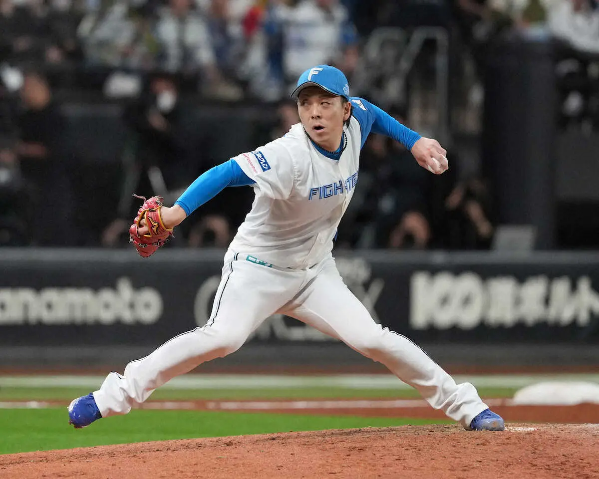 【画像・写真】日本ハム宮西　増額でサイン　今季は通算400ホールドも達成