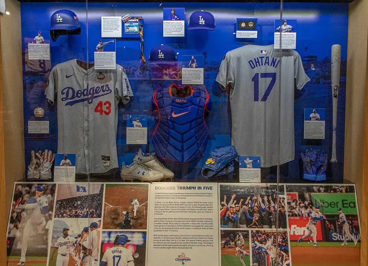 【画像・写真】大谷翔平ワールドシリーズ着用ユニホームなど展示開始　米野球殿堂博物館で世界一ドジャースを称え