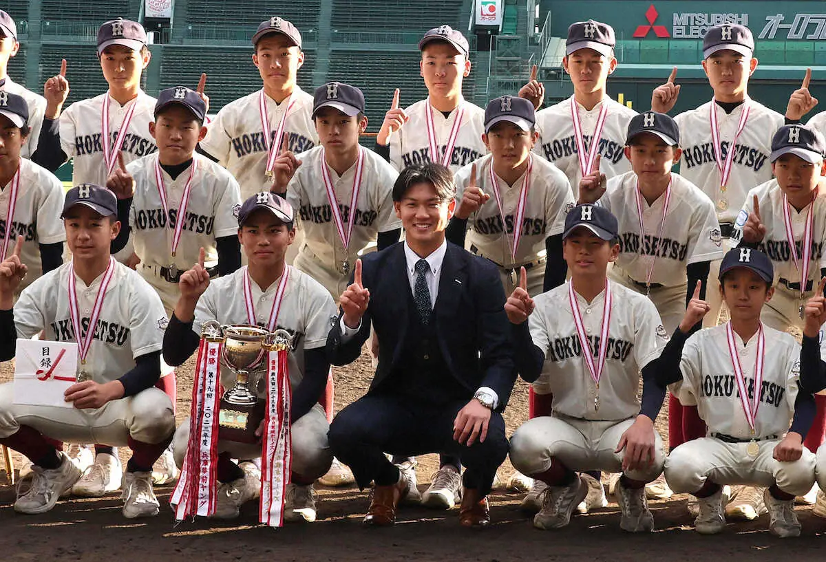 【画像・写真】阪神・及川　同い年の活躍「気にはなる」“01年世代”ロッテ・朗希、オリ・宮城、ヤクルト・長岡に負けじ