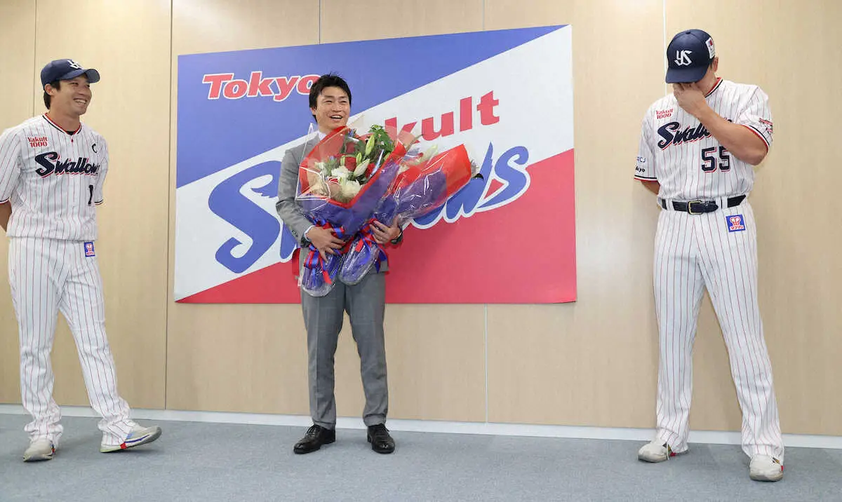 【画像・写真】青木宣親さん「涙出そうでした」　引退の日に“愛弟子”村上宗隆から長文手紙をもらっていた