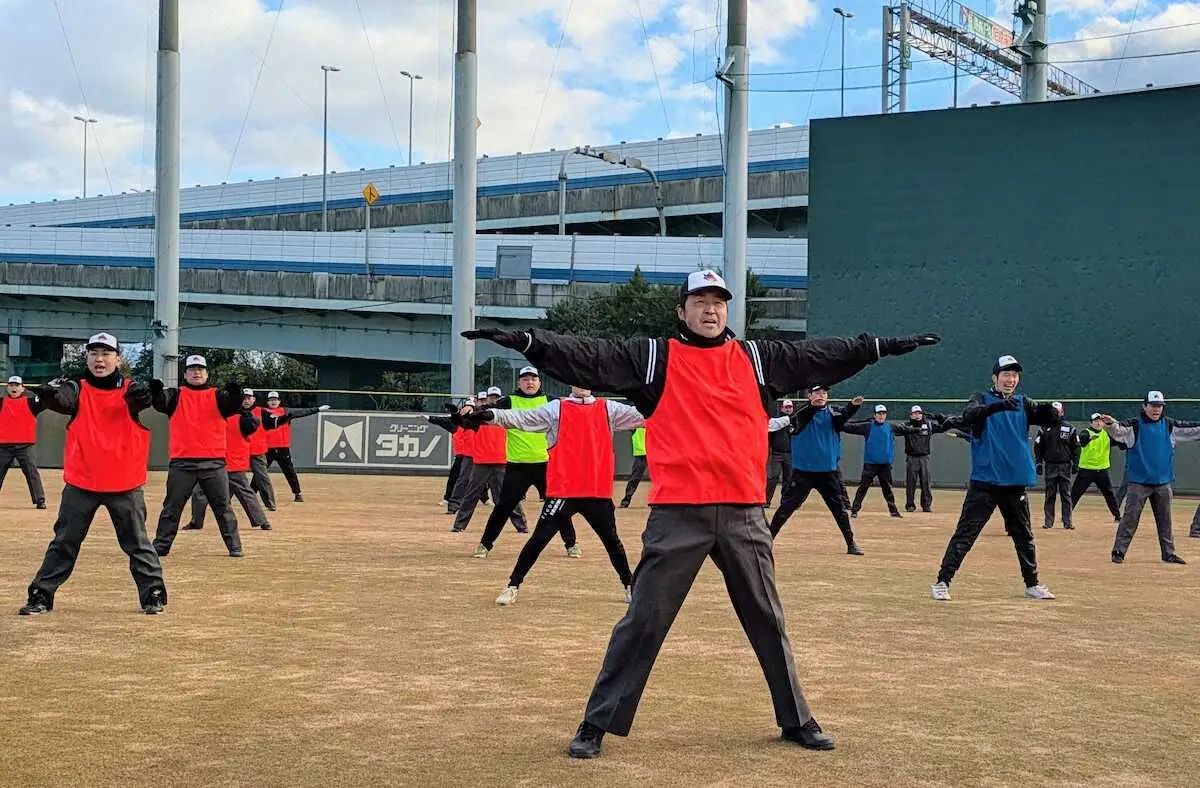 【画像・写真】【内田雅也の広角追球】新しい高校野球を求めて――プロ審判学校に「審判委員」が初参加（上）