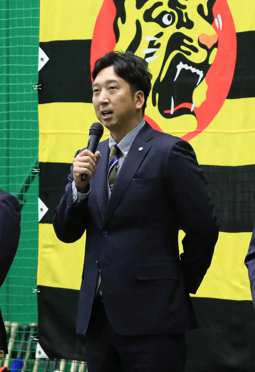 【画像・写真】阪神・藤川監督「泥くさく、激しく戦う」と決意表明　球団90周年の阪神が年賀式でV奪還誓う