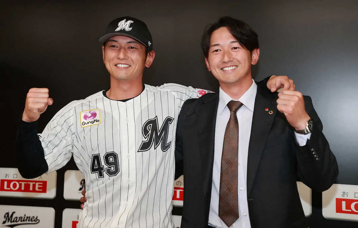 【画像・写真】＜ロッテ新入団選手発表会＞ロッテに入団した兄の立松由宇（左）と双子の弟の峻さん（撮影・篠原岳夫）