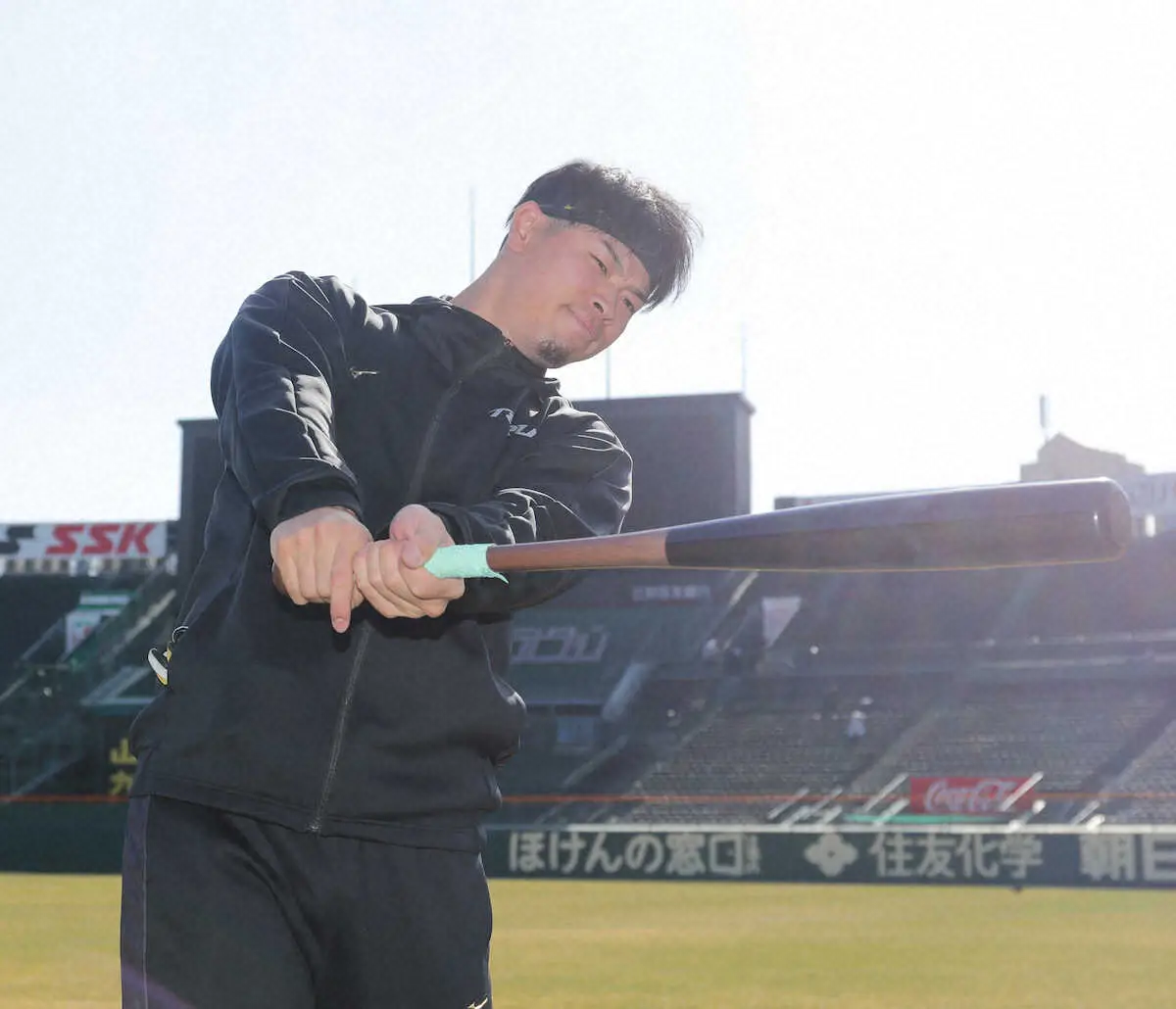 【画像・写真】今季5年目の阪神・佐藤輝が自主トレ公開「キャリアハイを目指して」