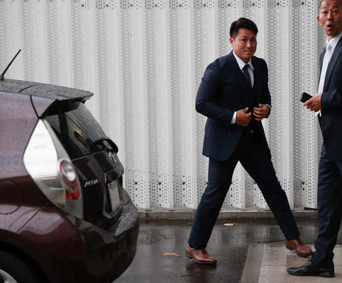 【画像・写真】＜西武新人入寮＞広島から自分で運転して入寮した渡部聖（撮影・篠原岳夫）