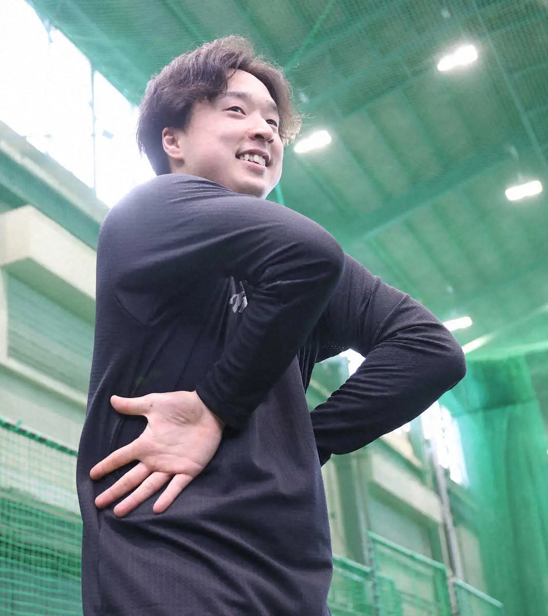 【画像・写真】広島ドラ2佐藤柳　大谷級！驚異の柔軟性「柔らかさは自分の武器」　両親の教えでストレッチを大切に