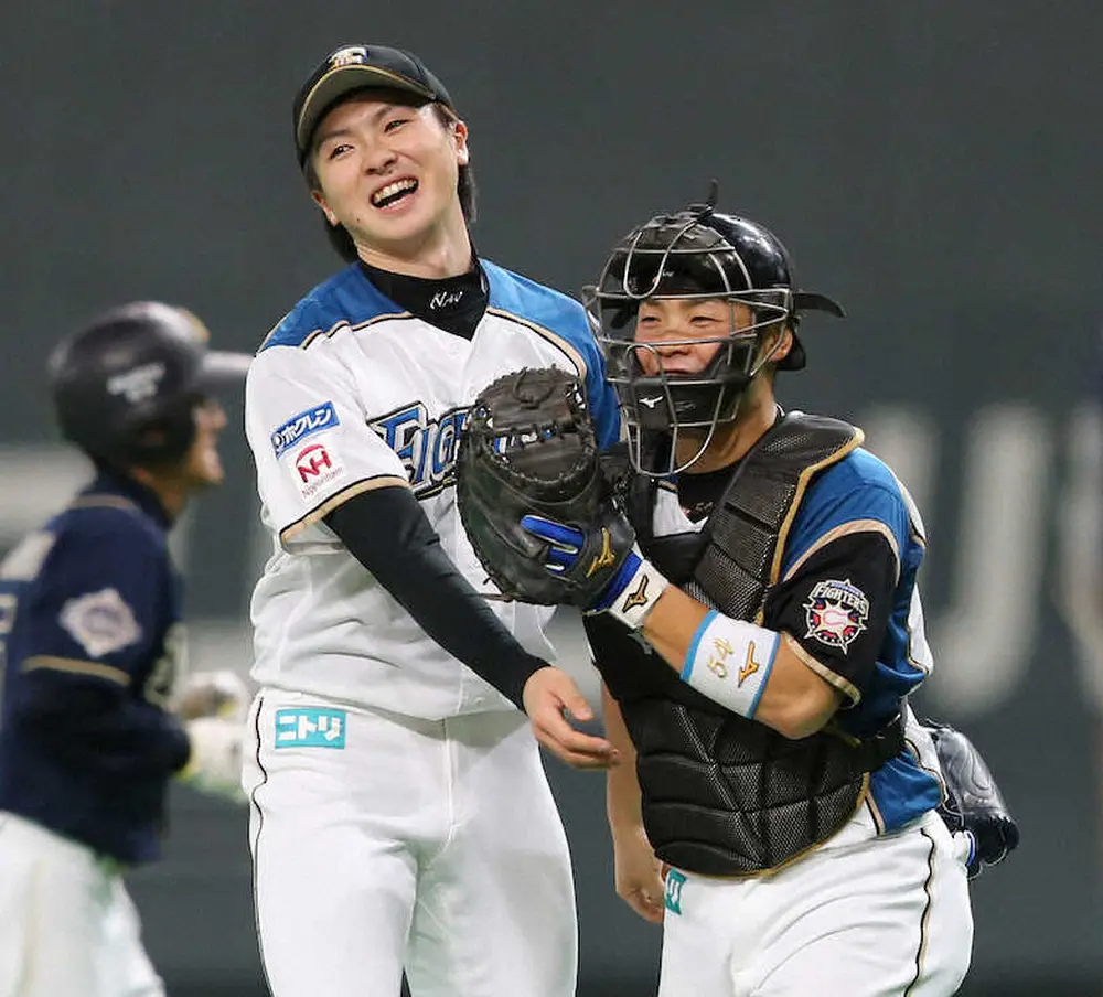 【画像・写真】ソフトバンク・近藤　日本ハム時代にバッテリー組んだ上沢を全面サポート!!打撃でも援護