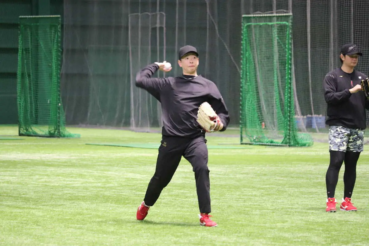 【画像・写真】広島・大瀬良　6度目の開幕投手へ自主トレ6勤1休に変更「休んでいる暇はない」