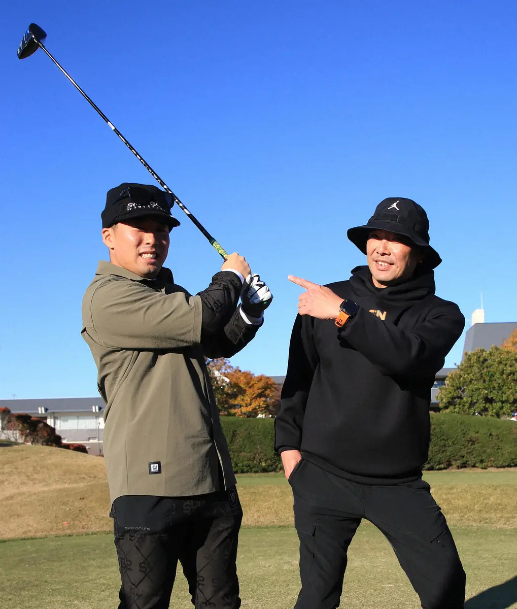 【画像・写真】巨人・阿部監督「ちょっと、浅野…」　自身のインタビュー中も見逃さない！視野の広さで鋭くチェック