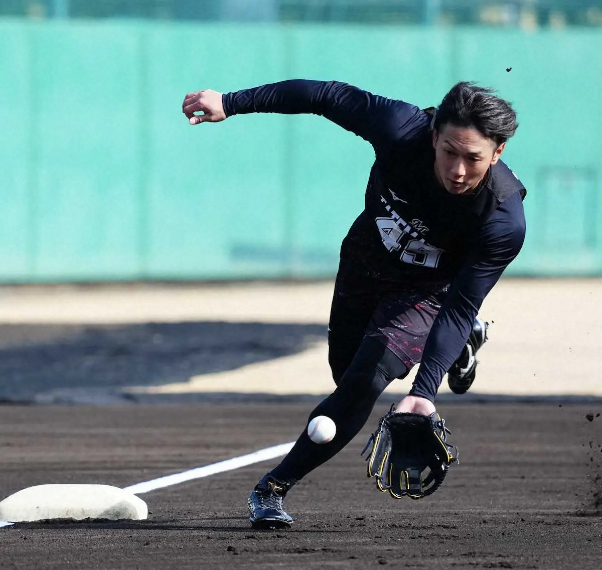【画像・写真】ロッテ・ドラ6立松　内野と捕手の二刀流挑戦　オールドルーキー意気込む「与えられた場所を全うできれば」
