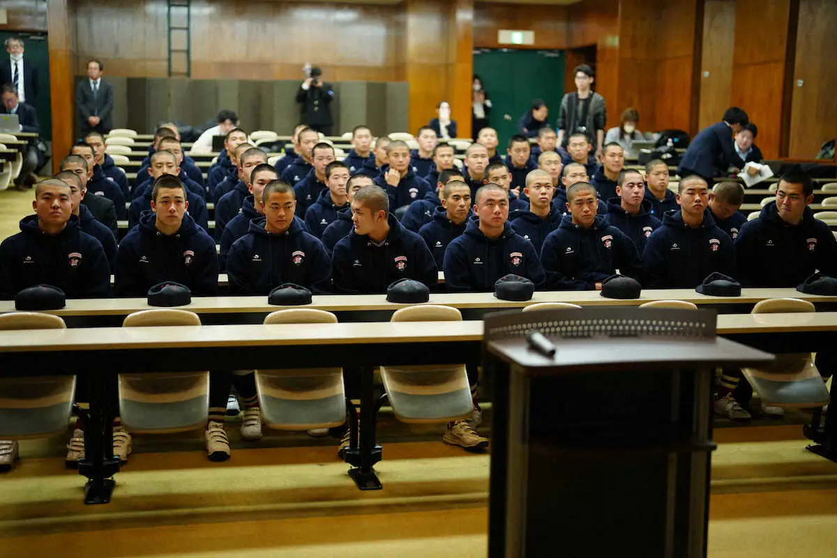 【画像・写真】【センバツ】横浜は6年ぶり17度目の出場　昨秋の神宮大会覇者　奥村頼＆織田の両腕擁し優勝候補の一角