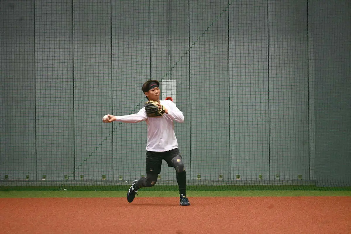 【画像・写真】西武に育成入団の仲田慶介が所沢で初練習「悔しい思いを全部ぶつける」昨年ソフトバンクを戦力外