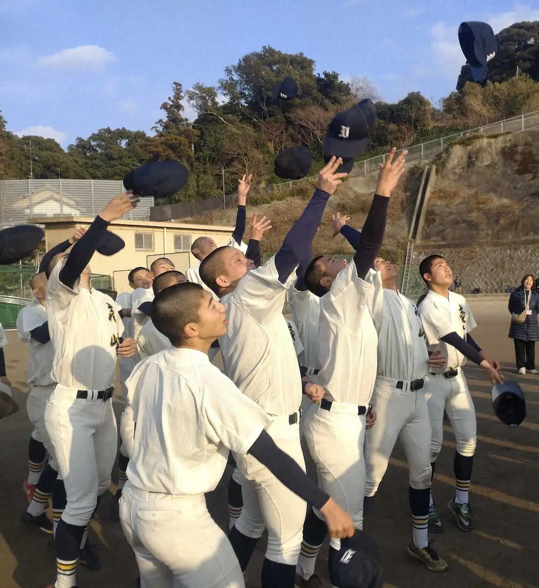 【画像・写真】壱岐が21世紀枠で選出され春夏通じて甲子園初出場　地域発祥の言葉「春一番」吹かせる
