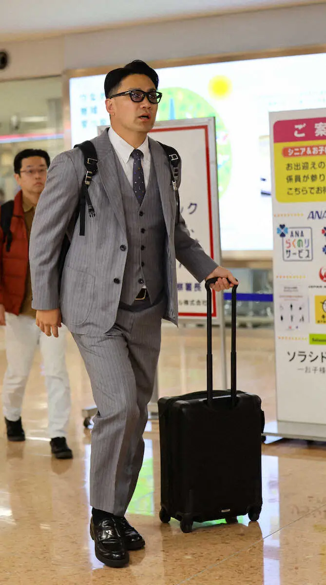 【画像・写真】巨人ナインが宮崎入り　大勢「開幕前の大切な準備期間。宮崎のパワーとみなさんの声援を背に頑張る」