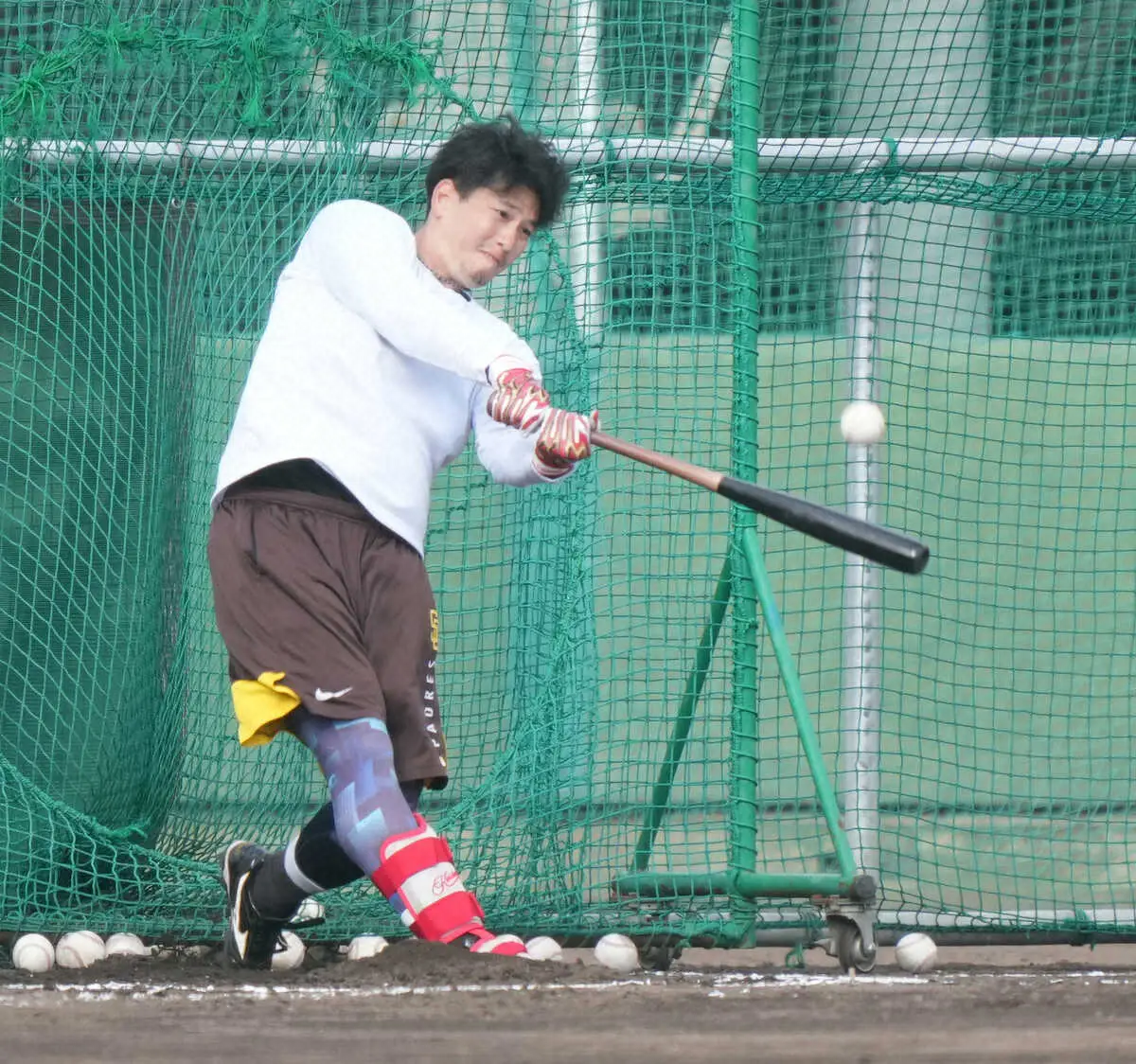 【画像・写真】ソフトバンク・近藤&栗原　「昭和建設」新イメージキャラクター就任　元捕手2人が“ホーム”受け継ぐ