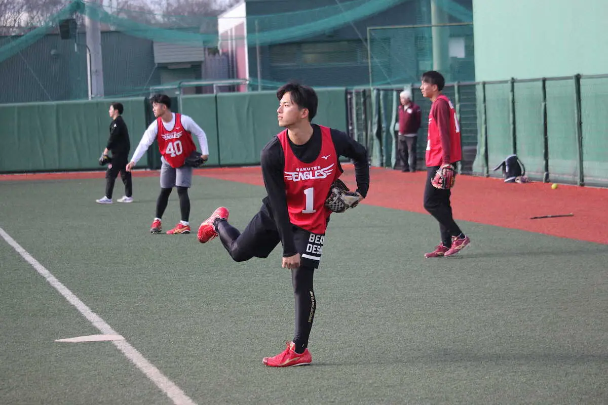 【画像・写真】楽天　新人合同自主トレを打ち上げ　ドラ1宗山は「しっかり練習できた」