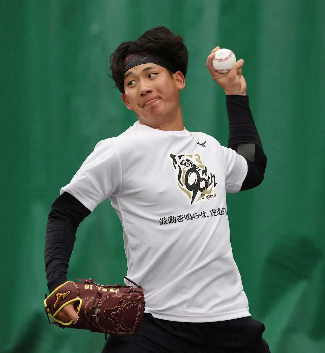 【画像・写真】阪神ドラ1伊原　2・8紅白戦での実戦デビューいける　宜野座初ブルペンで順調アピール