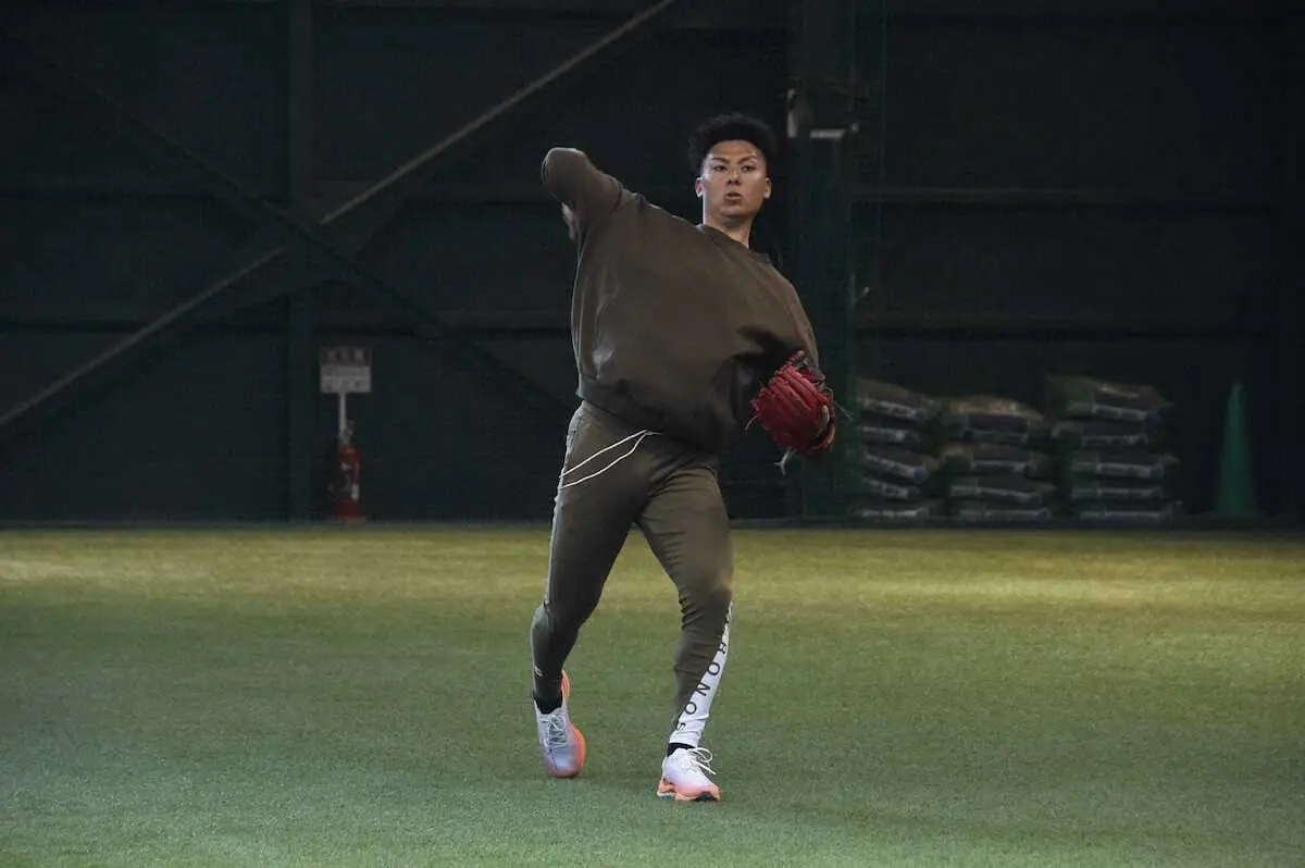 【画像・写真】楽天・村林　念願背番「6」に「新しい気持ち」　ドラ1・宗山に「いろいろと教えてもらいたい」