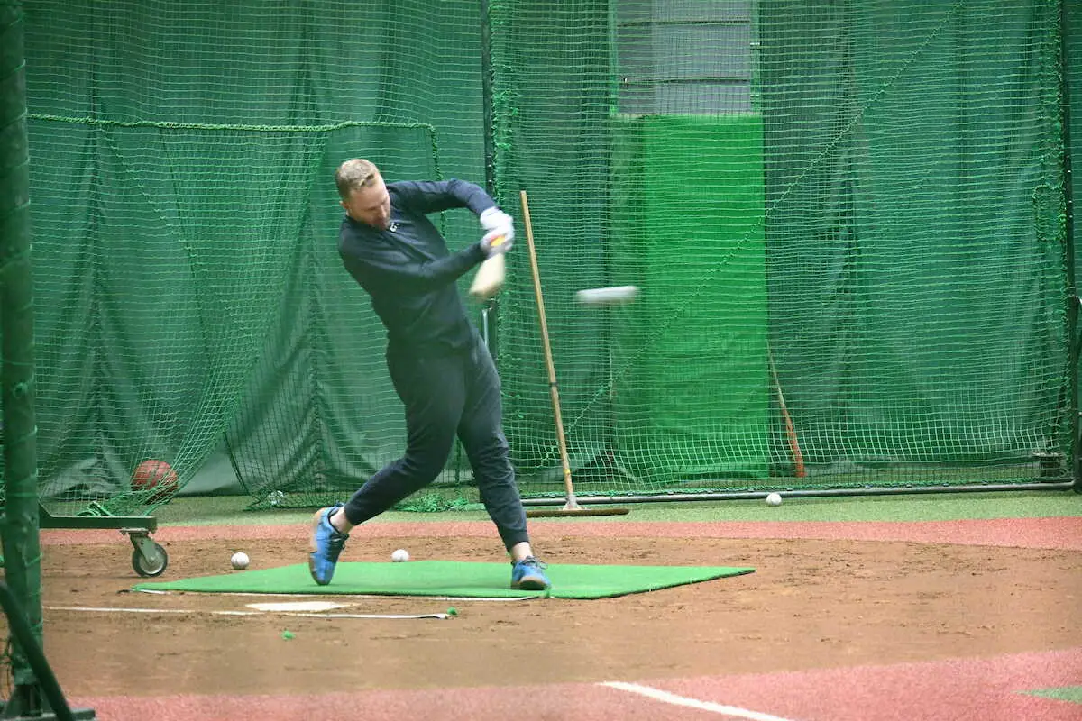 【画像・写真】西武の新外国人・ネビン「大谷打法」で長打量産だ！父は元エンゼルス指揮官のフィル・ネビン氏