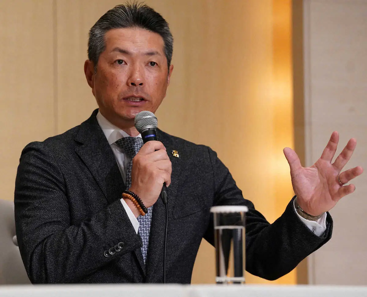 【画像・写真】ソフトバンク・小久保監督「和歌山バカにしたな、今！」郷土愛で司会者に猛ツッコミ