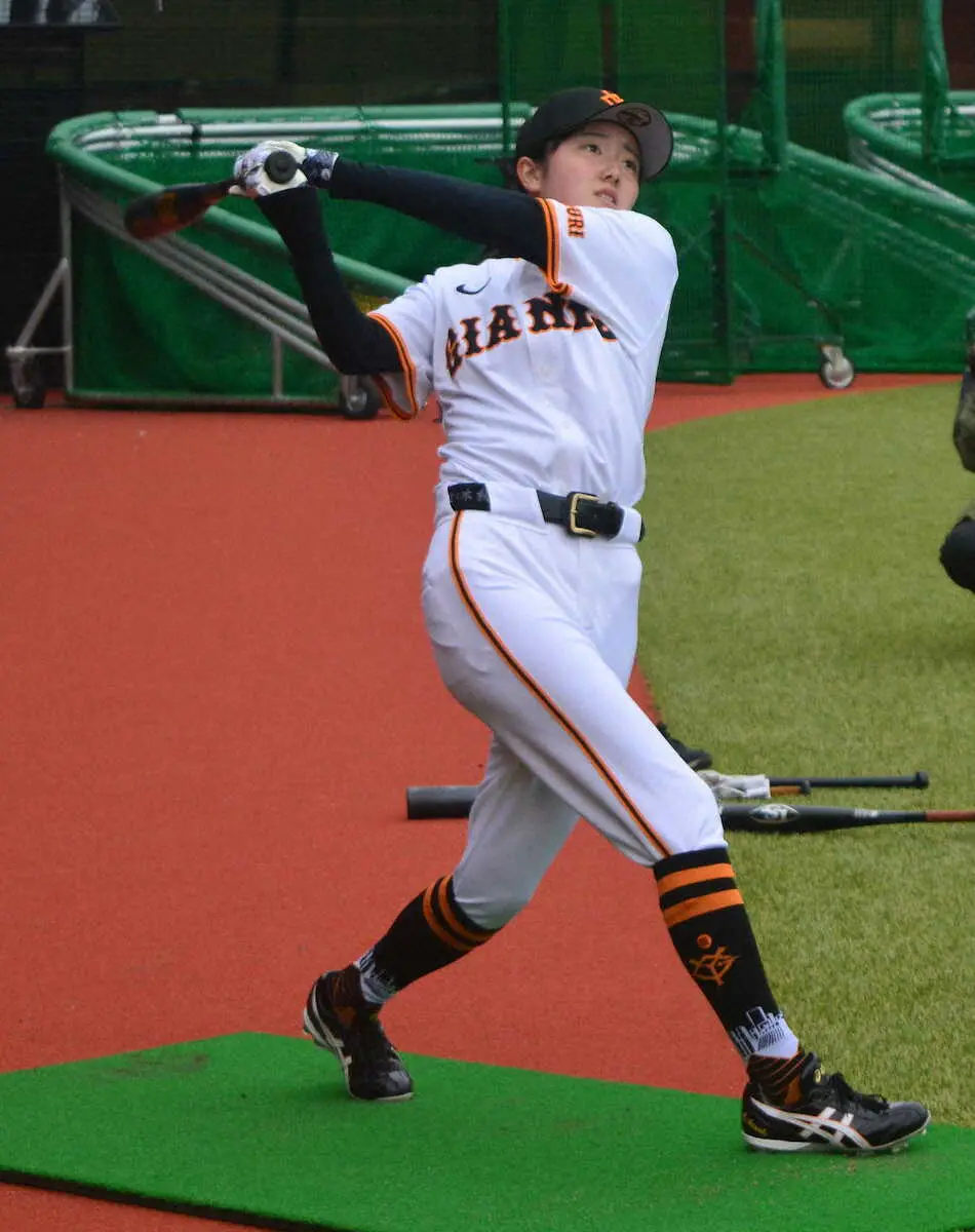 【画像・写真】巨人女子チームが始動　佐々木麟太郎の妹・秋羽「先輩たちが優しくしてくれて…」
