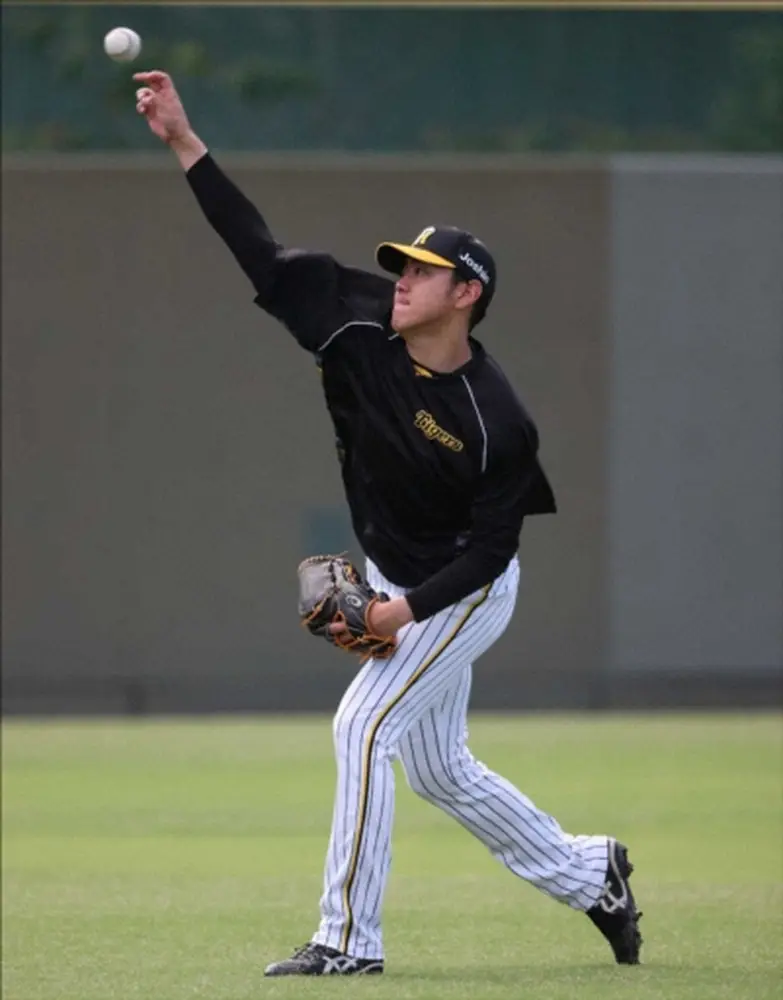 【画像・写真】阪神具志川組の小川が内科疾患で初日から別メニュー