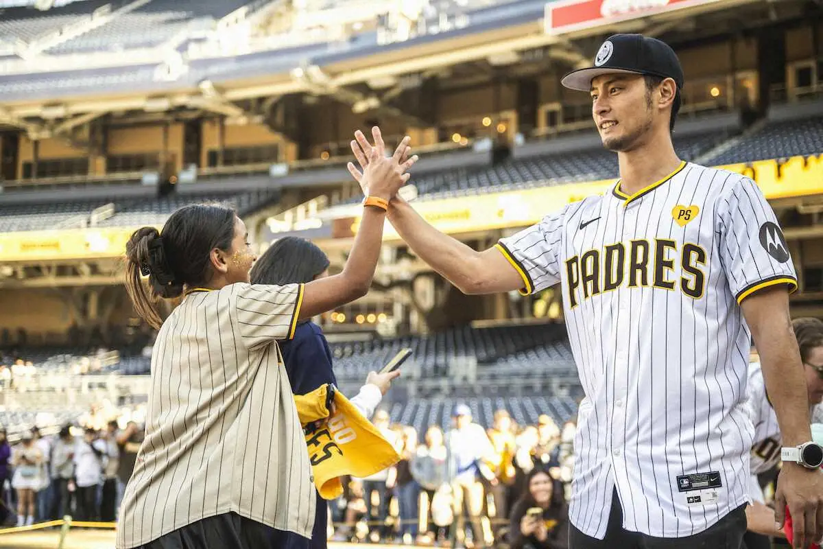 【画像・写真】パドレス・ダルビッシュ　朗希のサポート「頼られることがあれば自分のベストを尽くしたい」