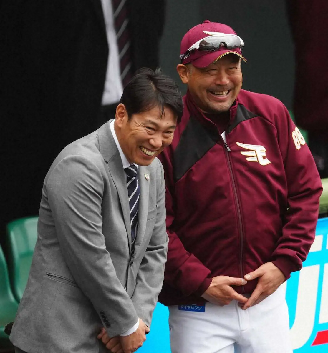 【画像・写真】侍ジャパンの井端監督が楽天キャンプを視察　ドラ1宗山の来春WBC出場について「頭の中に入っています」