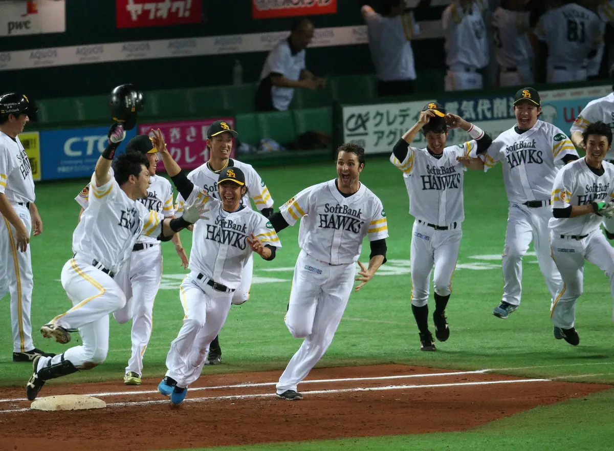 【画像・写真】五十嵐亮太氏が“投げたくない”ほど緊張した10・2決戦「俺、それ見てボロボロ泣いた…」