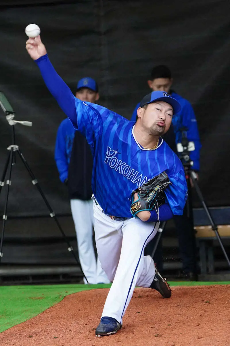 【画像・写真】DeNA森唯斗がキャンプ初日から6日連続のブルペン入り　あす8日の紅白戦登板に照準