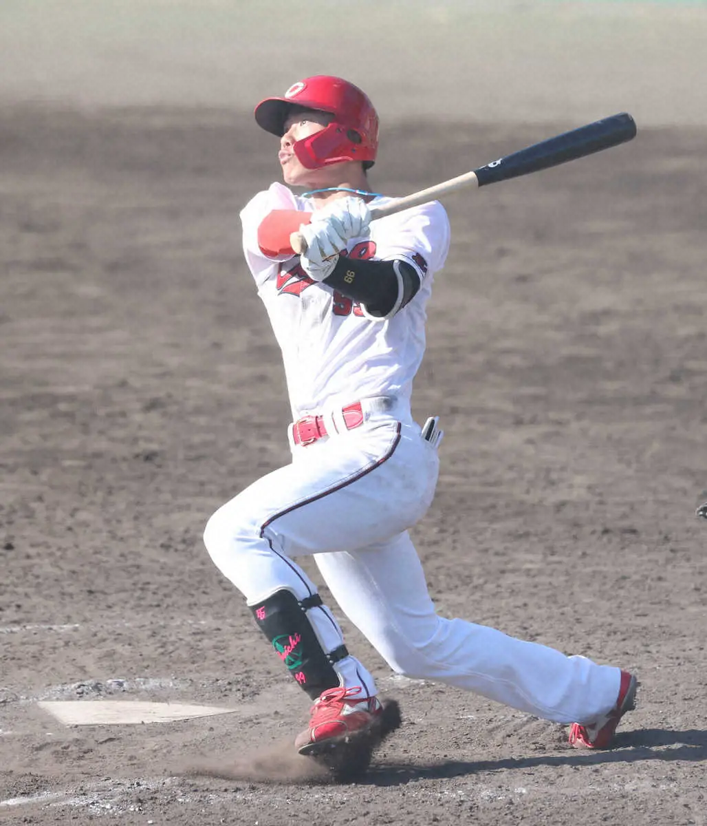 【画像・写真】広島・二俣が紅白戦でチーム1号　「いい感じで振れているので続けていきたい」開幕1軍を猛アピール