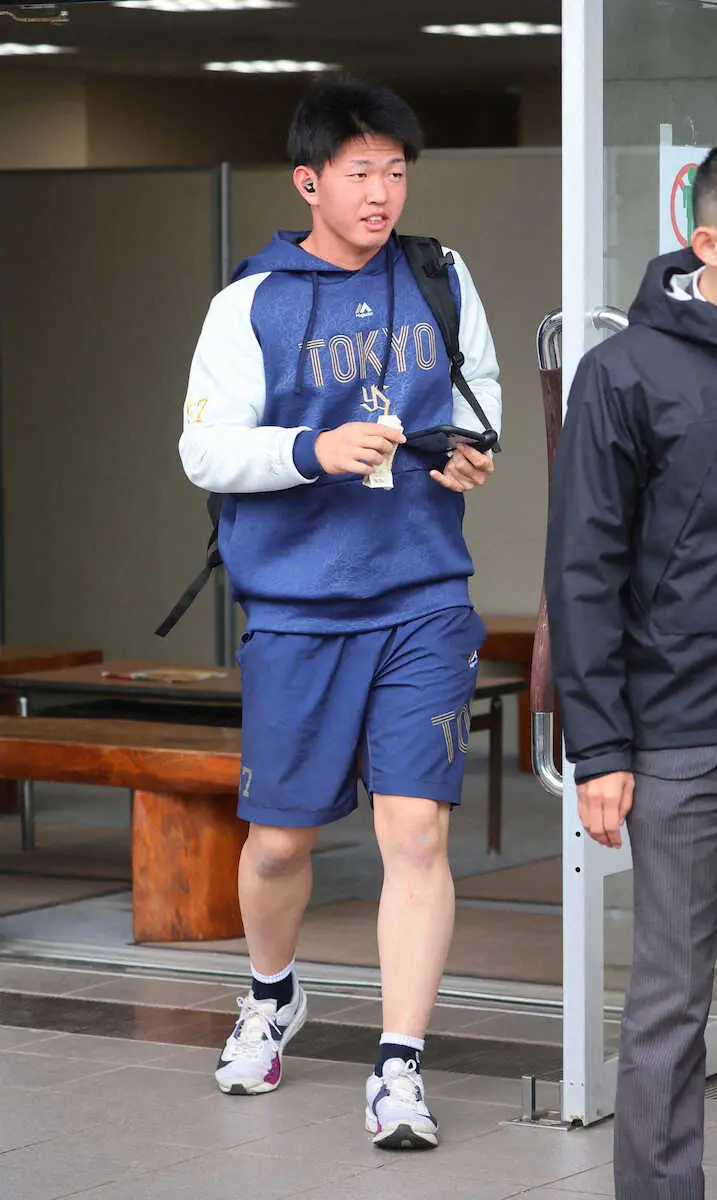 【画像・写真】ヤクルトのドラフト5位捕手・矢野が下半身を痛めて1軍キャンプを離脱　高津監督は「申し訳ない気持ちに」