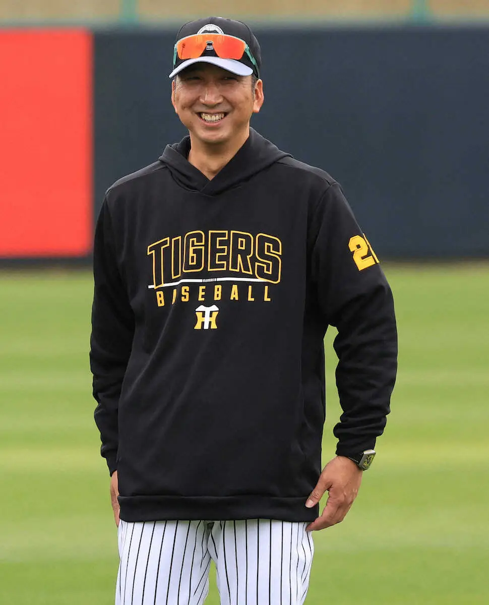 【画像・写真】【阪神・藤川監督語録】朝に佐藤輝や村上とコミュニケーション「野球の話じゃなくて雑談ね雑談」