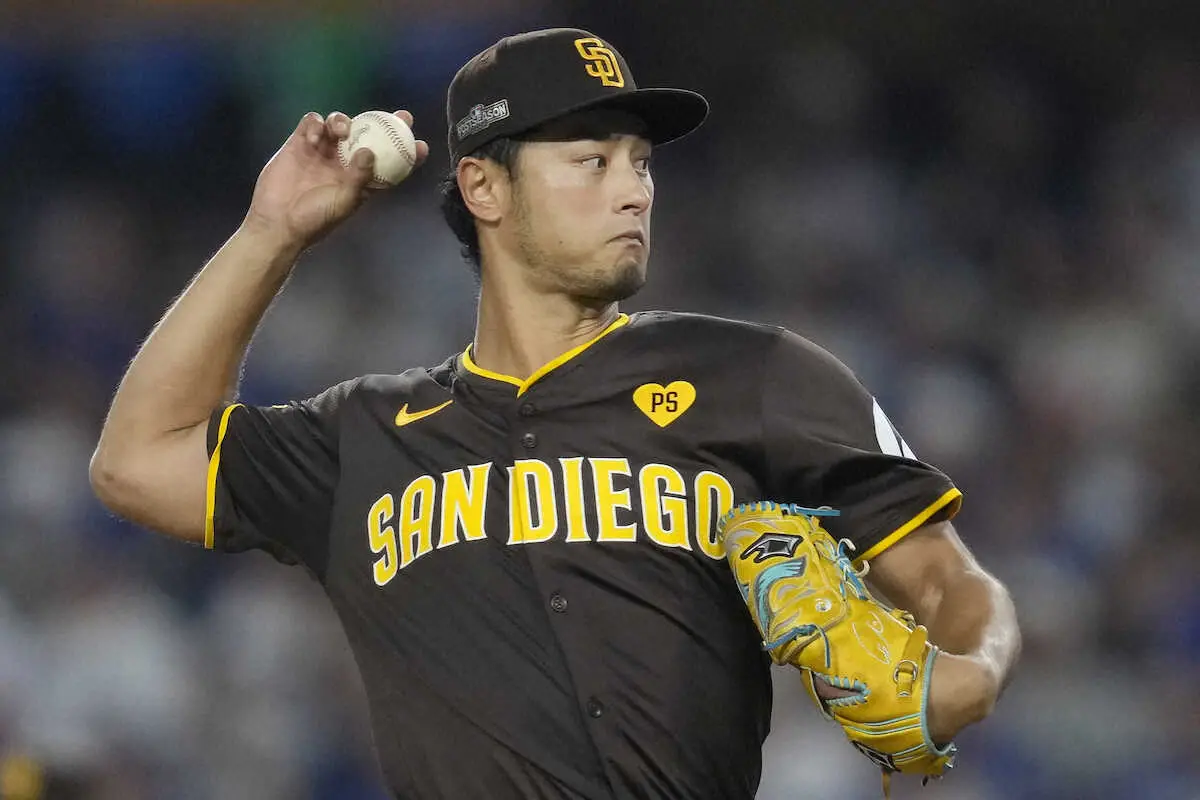 【画像・写真】パドレス・ダルビッシュ＆松井　軽快な動きでキャンプスタート　指揮官も「いい感じ」