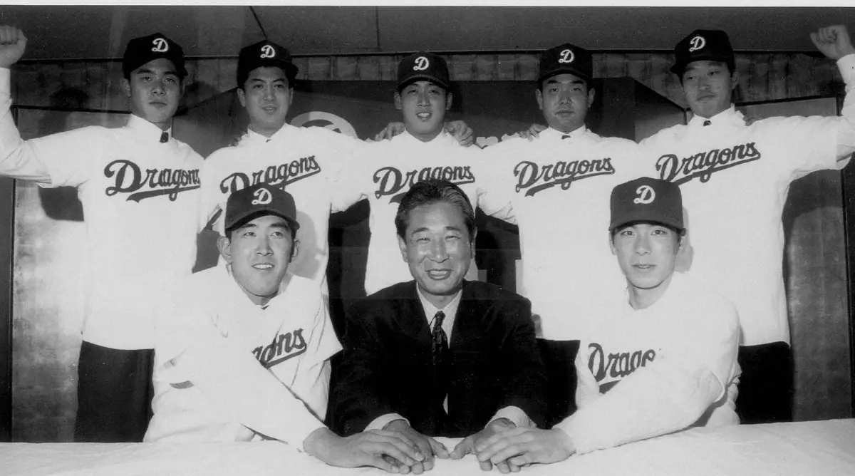 【画像・写真】星野仙一監督がクジ2連敗で激怒！中日、4位予定の荒木雅博を急きょ1位指名「凄くいい印象を…」