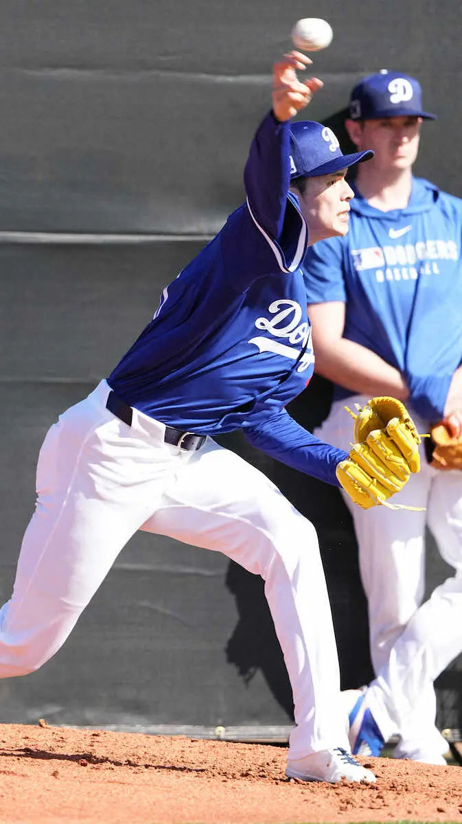 【画像・写真】ドジャース・佐々木　堂々2度目ブルペン投球姿を大谷も熱視線　開幕直後は“ゆとりローテ”が明らかに